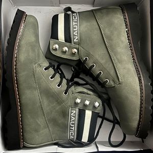 Women's nautica boots 6.5